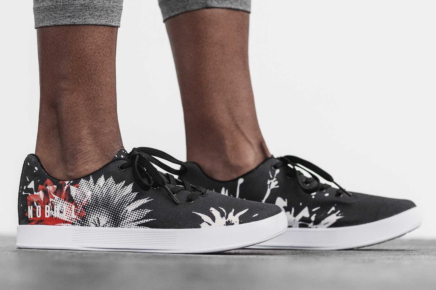 Nobull Canvas Trainer Canvas Black Cactus Blossom | 0286-WESMT