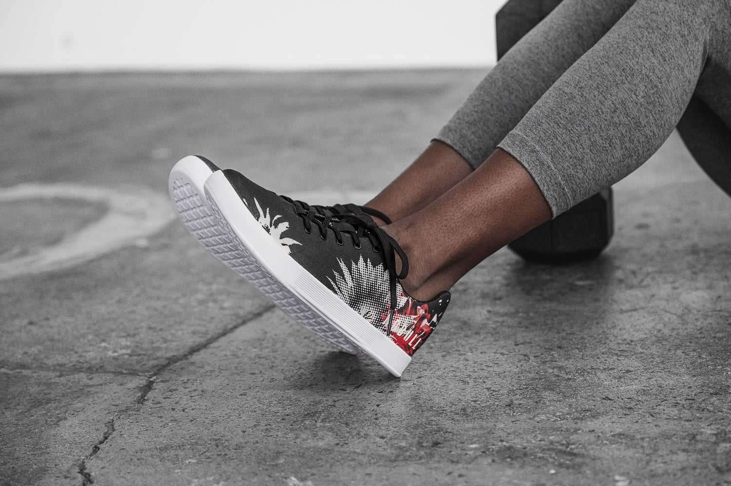 Nobull Canvas Trainer Canvas Black Cactus Blossom | 0286-WESMT