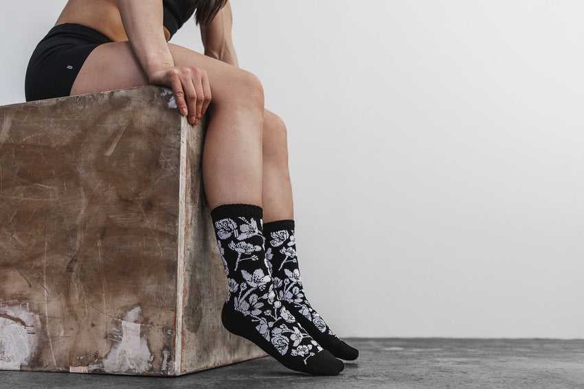 Nobull Crew Sock (Cherry Blossom) Socks Black Cherry Blossom | 3945-AQIDB