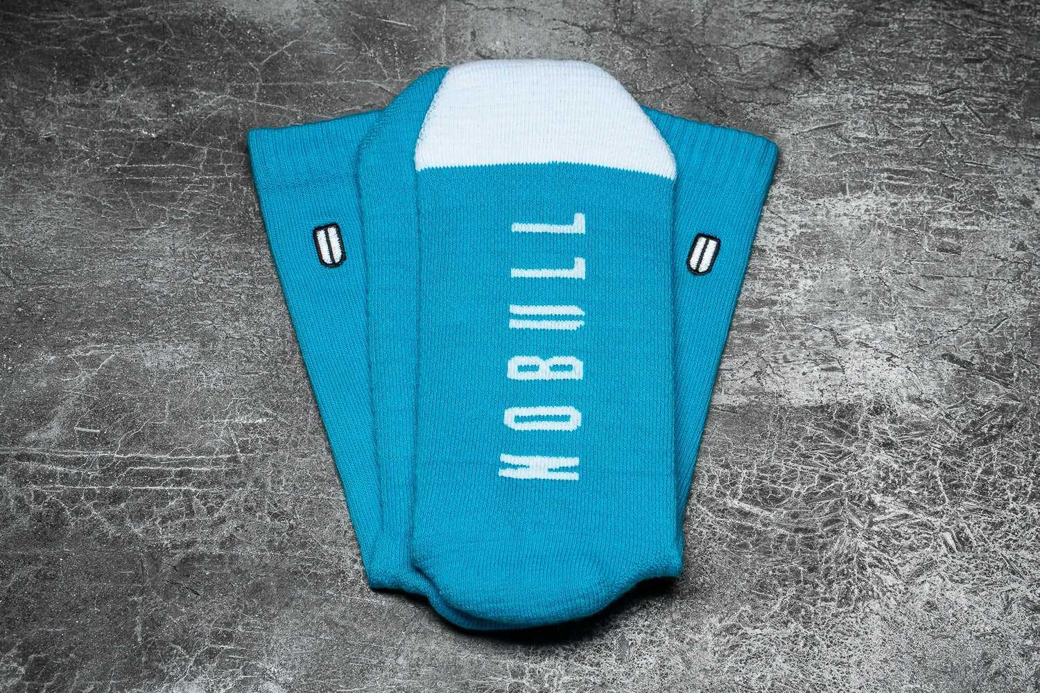 Nobull Crew Sock (Neon) Socks Neon Blue White | 6305-XWONR