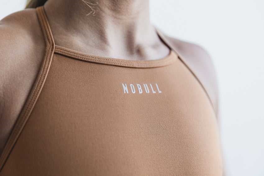 Nobull High-Neck Sports Bra (Matte) Sports Bras Toffee Matte | 0721-HOVJY