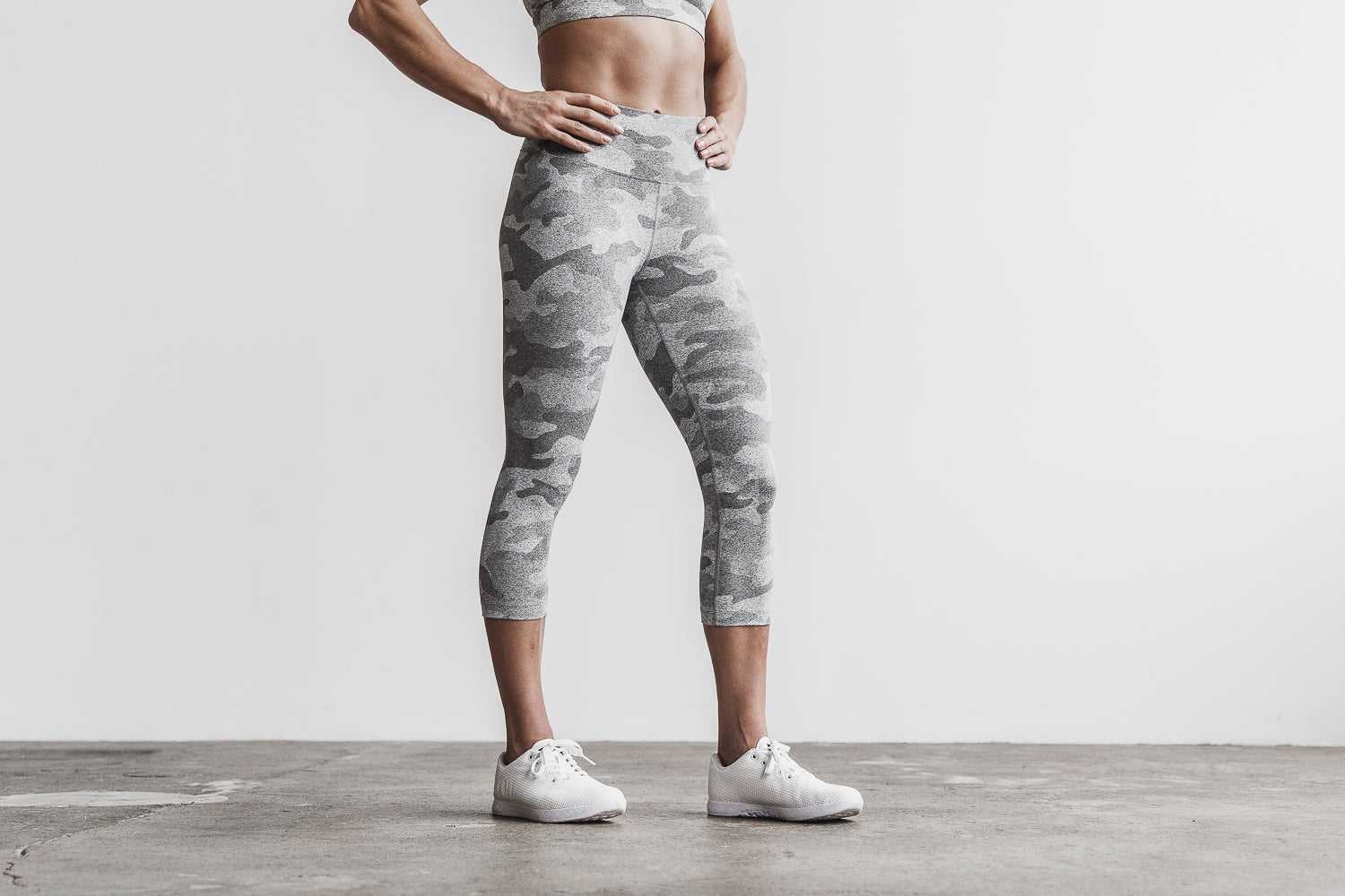 Nobull High-Rise Crop (Plush Heather) Bottoms White Camo | 0456-YDBSN