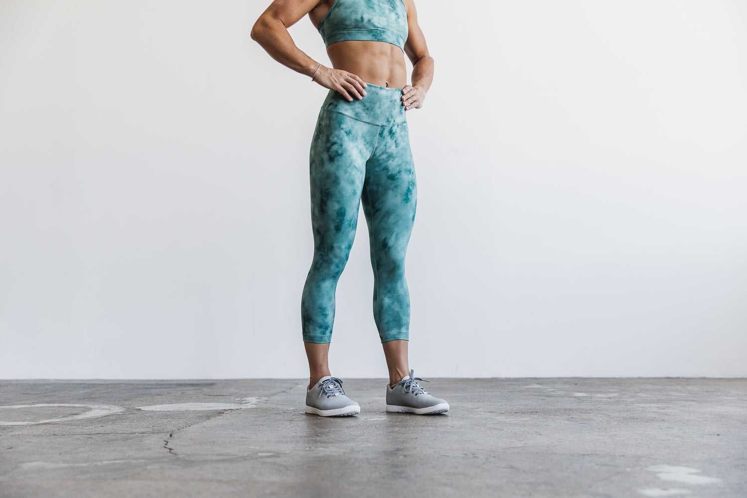 Nobull High-Rise Crop (Tie-Dye) Bottoms Oil Blue / Pine Tie-Dye | 2145-GPOJA