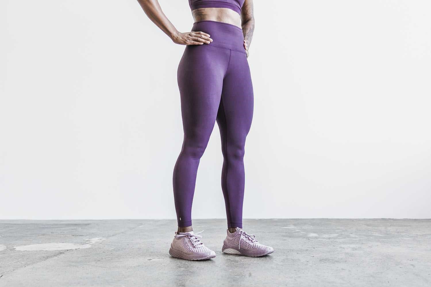 Nobull High-Rise Tight (Matte) Bottoms Plum Matte | 0284-JCXMB