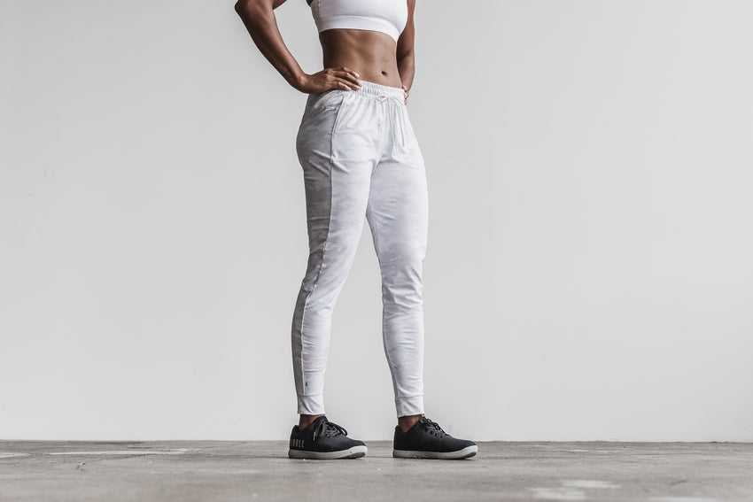 Nobull Jogger (Camo) Bottoms White Camo | 5801-HGNBF