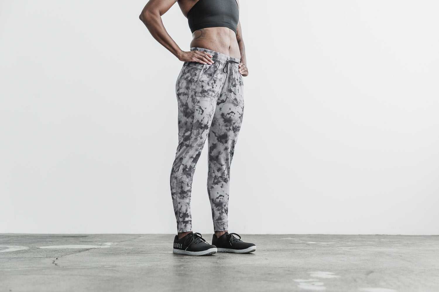 Nobull Jogger (Tie-Dye) Bottoms Cloud / Black Tie-Dye | 7804-XGAJZ