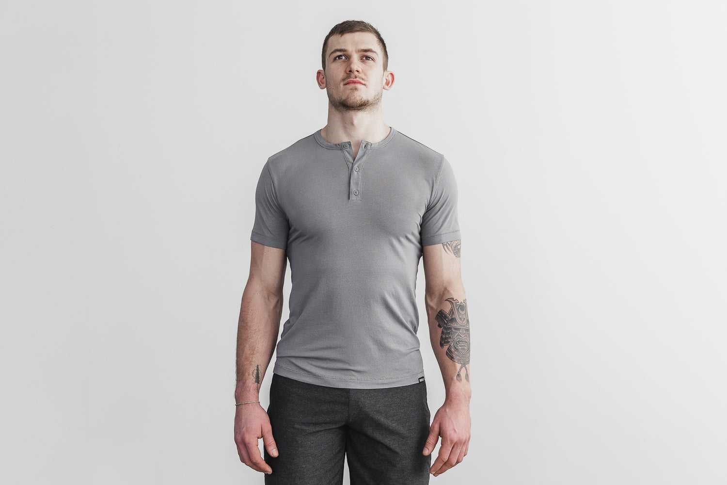 Nobull Lightweight Henley Tee Tanks & Tees Dark Grey | 1720-MJWNH