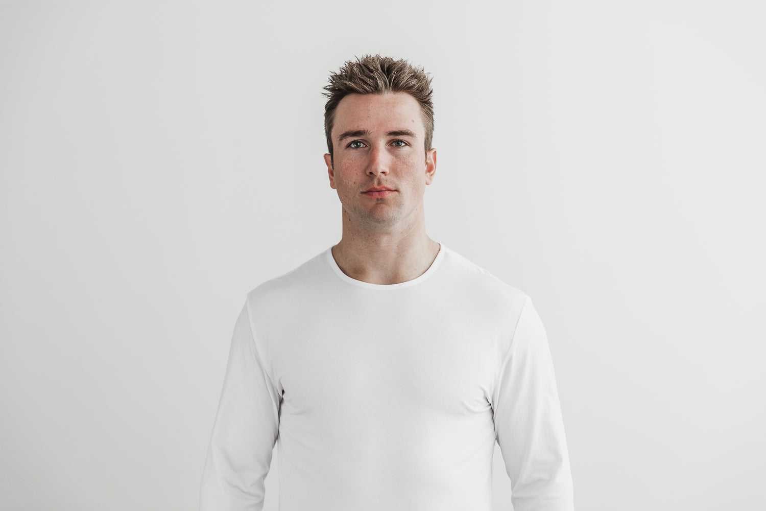 Nobull Lightweight Long Sleeve Tee Tanks & Tees White | 4872-WNYTI