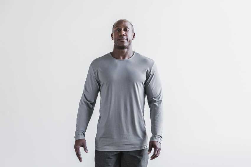 Nobull Lightweight Long Sleeve Tee Tanks & Tees Dark Grey | 7629-TLKHX