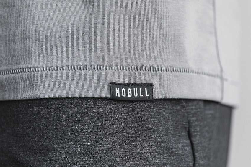 Nobull Lightweight Long Sleeve Tee Tanks & Tees Dark Grey | 7629-TLKHX