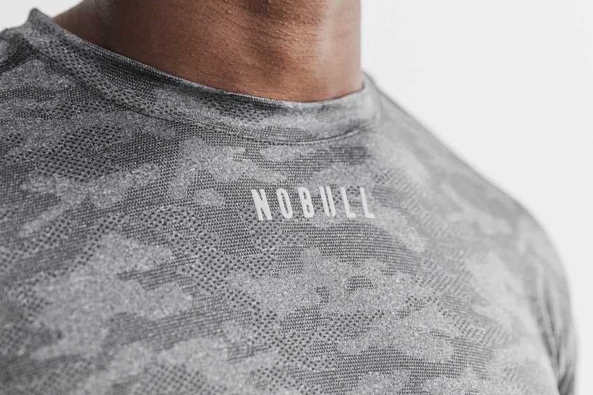 Nobull Lightweight Textured Tee (Camo) Tanks & Tees Black Camo | 2769-KJQSY