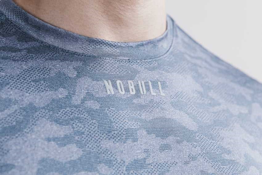 Nobull Lightweight Textured Tee (Camo) Tanks & Tees Coastal Blue Camo | 5307-LEVRA