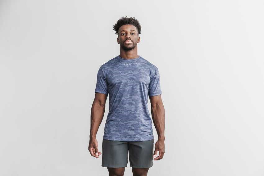 Nobull Lightweight Textured Tee (Camo) Tanks & Tees Navy Camo | 6532-HDGAX