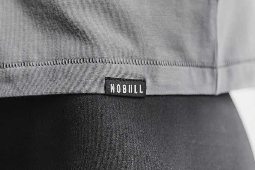 Nobull Lightweight V-Neck Tee Tanks & Tees Dark Grey | 1073-ENJXI