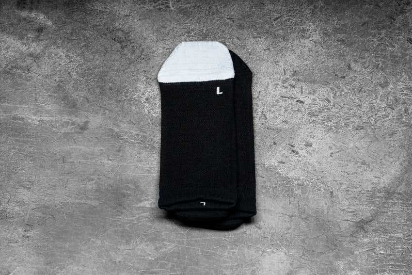 Nobull Low Sock (Athlete) Socks Toomey Black White | 7048-FATYZ