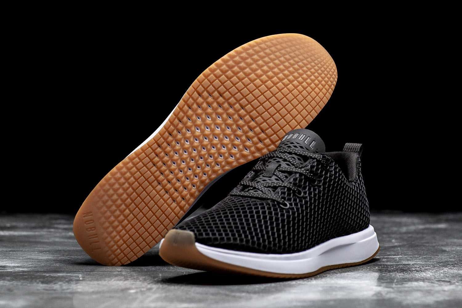 Nobull Mesh Runner Mesh Black White | 8420-TZHYP