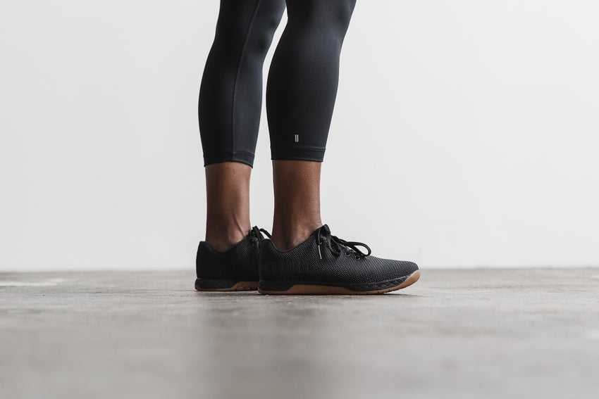 Nobull Mid-Rise Crop (Plush Heather) Bottoms Black | 9608-IJCLH