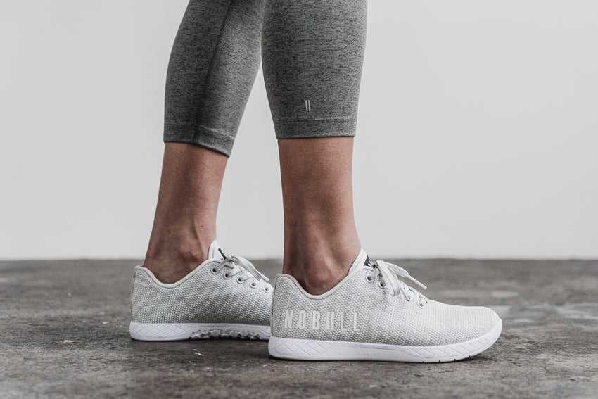 Nobull Mid-Rise Crop (Plush Heather) Bottoms Grey Heather | 9756-GNSTM