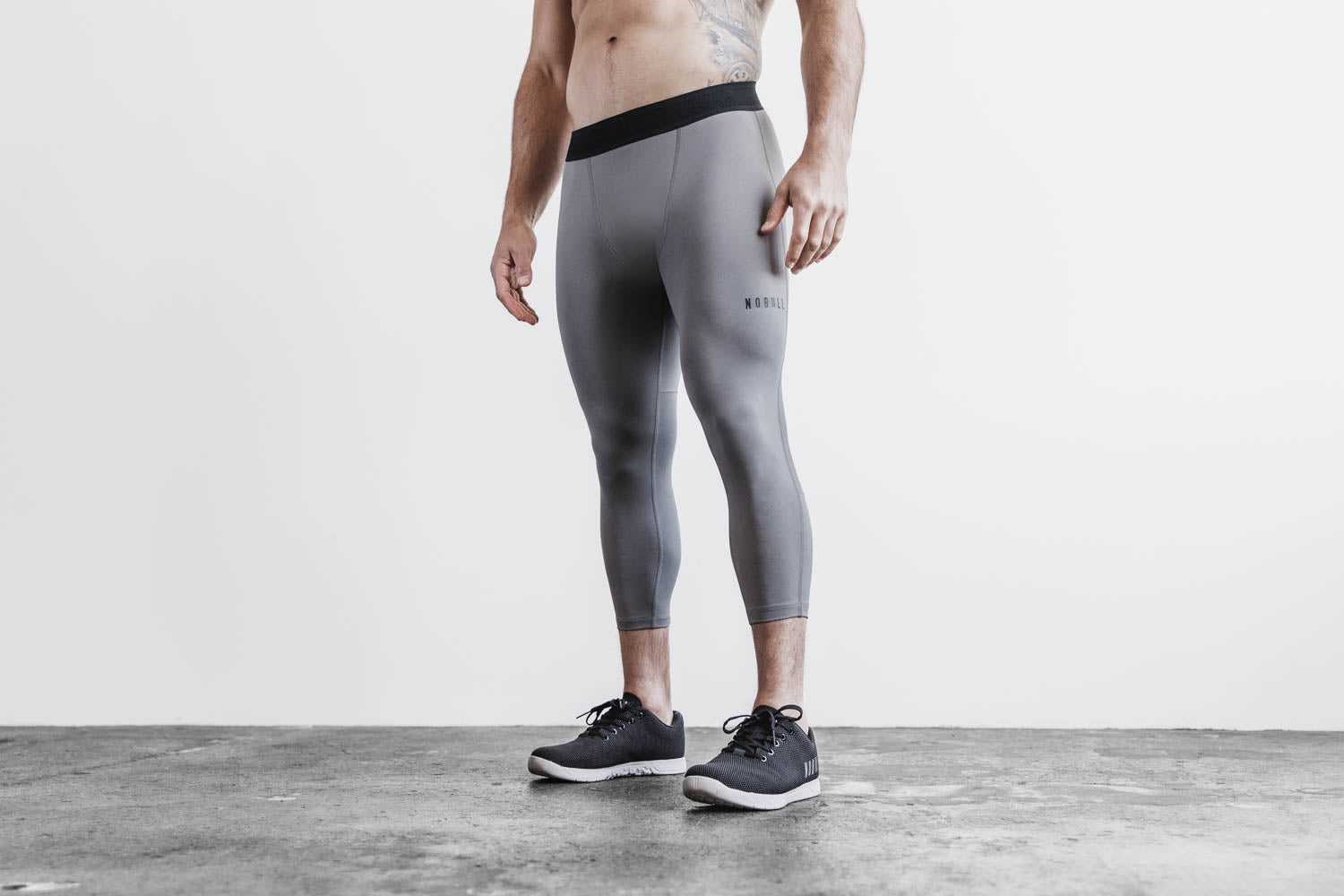 Nobull Midweight Compression 3/4 Tight Bottoms Dark Grey | 3540-SDEIV