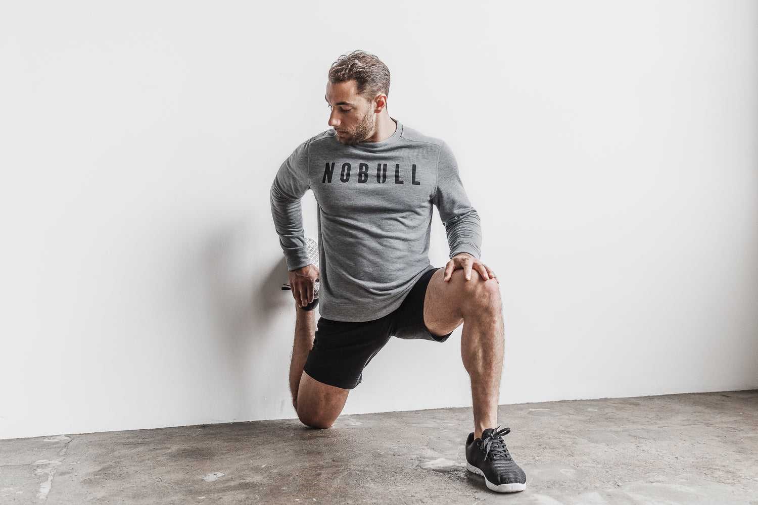 Nobull Nobull Crew Sweatshirt Outerwear Heather Grey | 3057-AIOQF