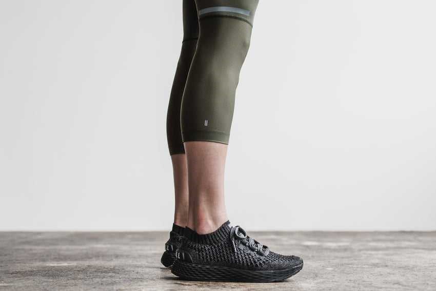 Nobull Pace Crop Bottoms Army Green | 4502-QEXMC