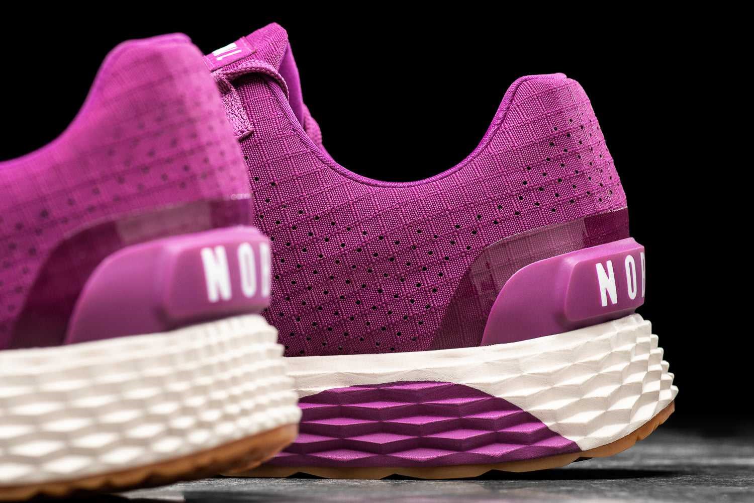 Nobull Ripstop Runner Ripstop Raspberry Ivory | 1376-TBXFC