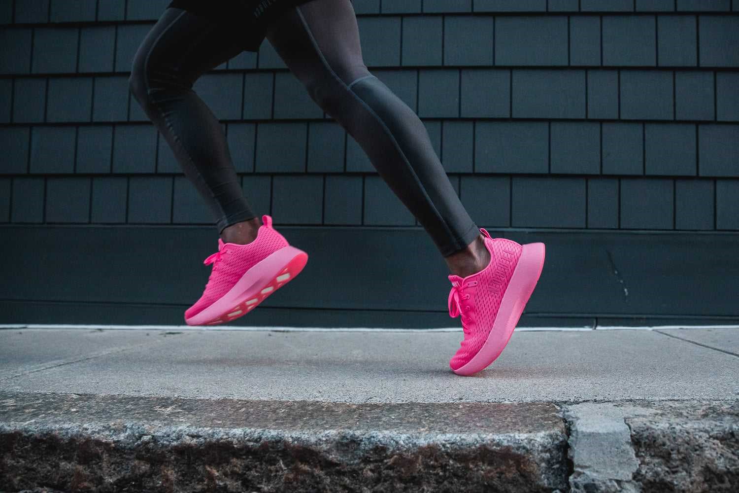 Nobull Runner+ Runner+ Neon Pink | 8941-QHKOR