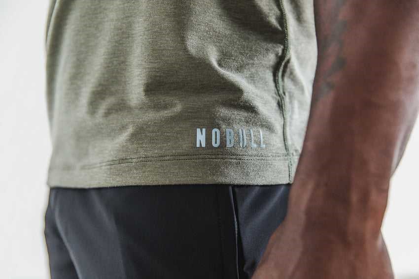 Nobull V-Neck Tee Tanks & Tees Army Green | 1685-GXCOH