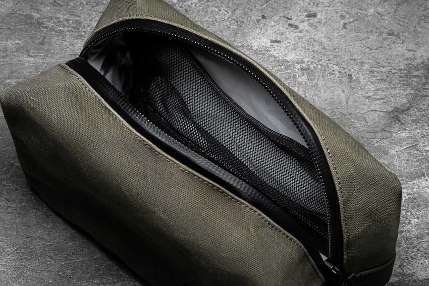 Nobull Waxed Canvas Kit Bag Bags Army | 6985-HBAXL