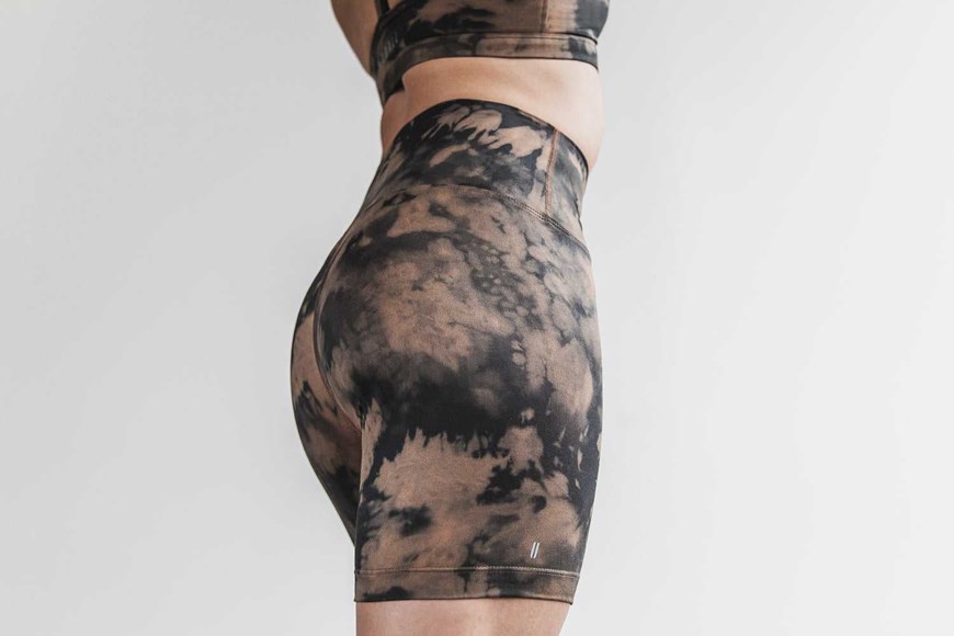 Nobull High-Rise Short 6 inches (Tie-Dye) Bottoms Toffee / Black Tie-Dye | 5631-KMIDL