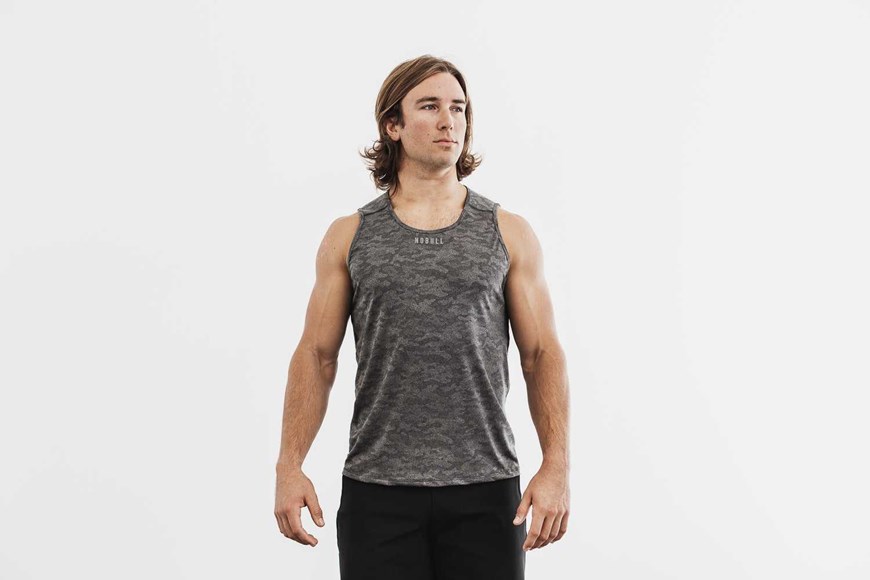 Nobull Lightweight Textured Tank (Camo) Tanks & Tees Black Camo | 6532-ZUBFG