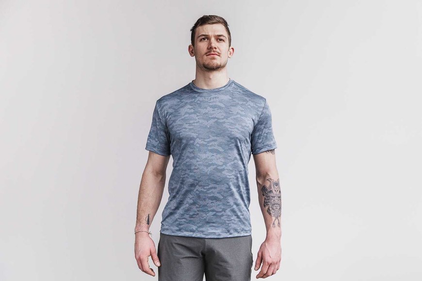 Nobull Lightweight Textured Tee (Camo) Tanks & Tees Coastal Blue Camo | 5307-LEVRA