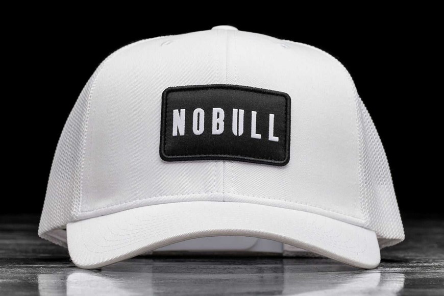 Nobull Nobull Curved-Brim Trucker Hats & Hair Accessories White | 0491-KFTZX